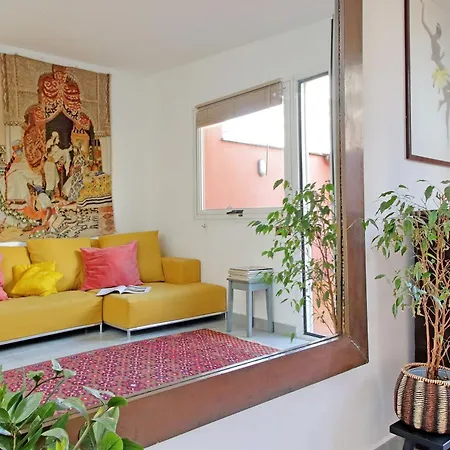 Prati Charming Attic דירה *